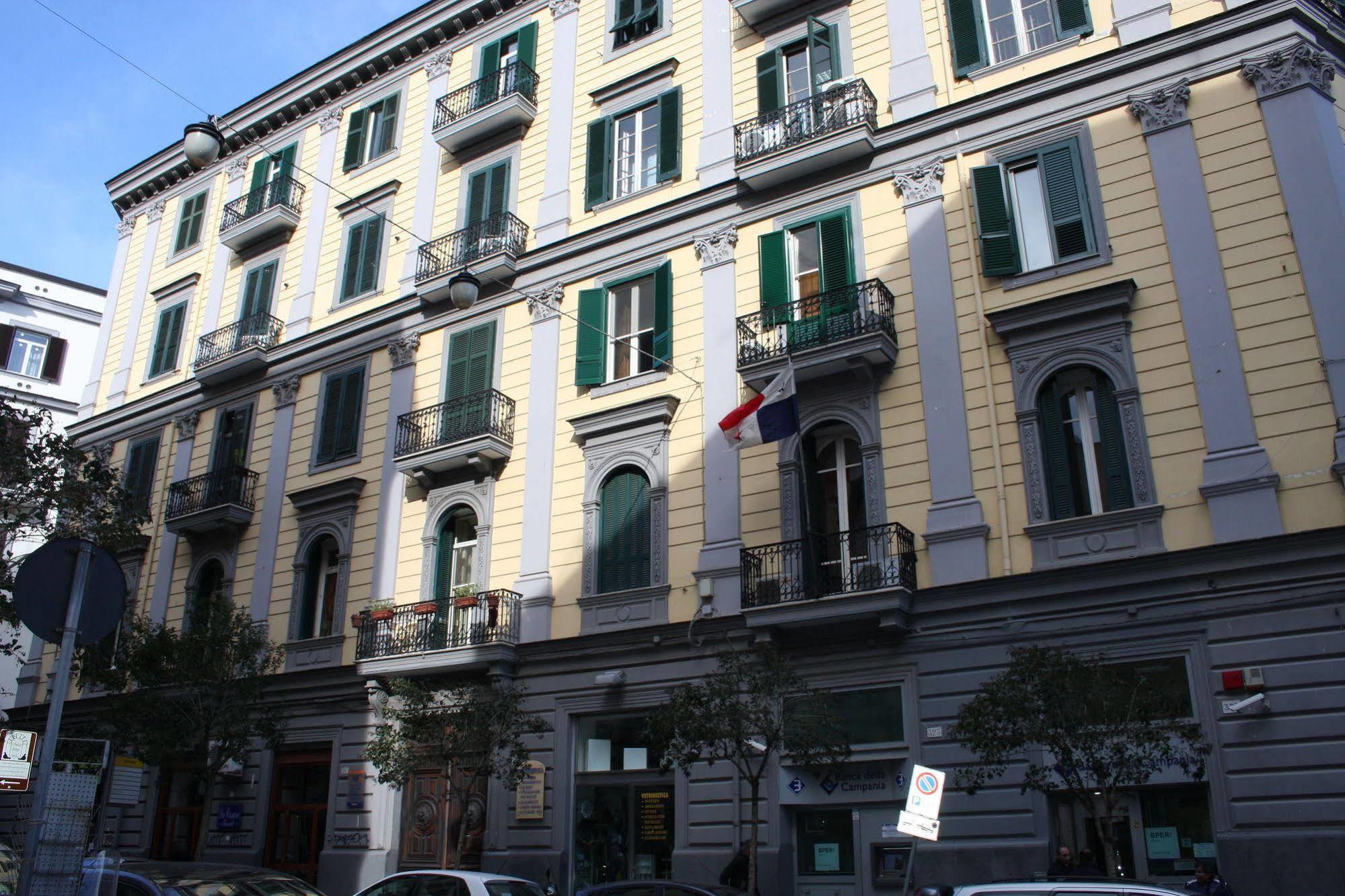 Bed and Breakfast Be Italian Flat Duomo 319 Nápoles Exterior foto