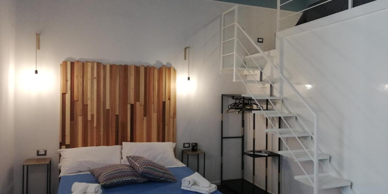 Bed and Breakfast Be Italian Flat Duomo 319 Nápoles Exterior foto