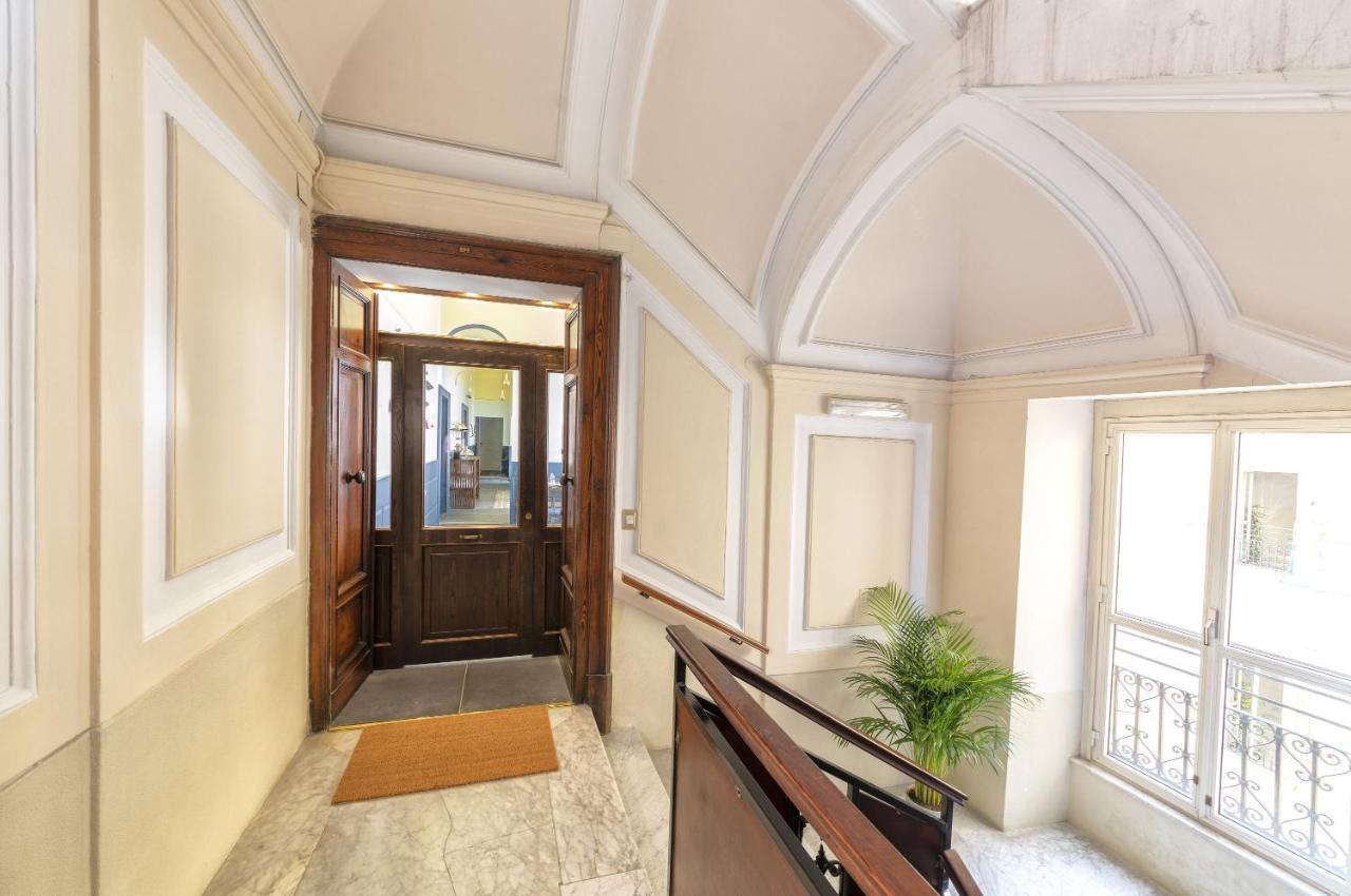 Bed and Breakfast Be Italian Flat Duomo 319 Nápoles Exterior foto