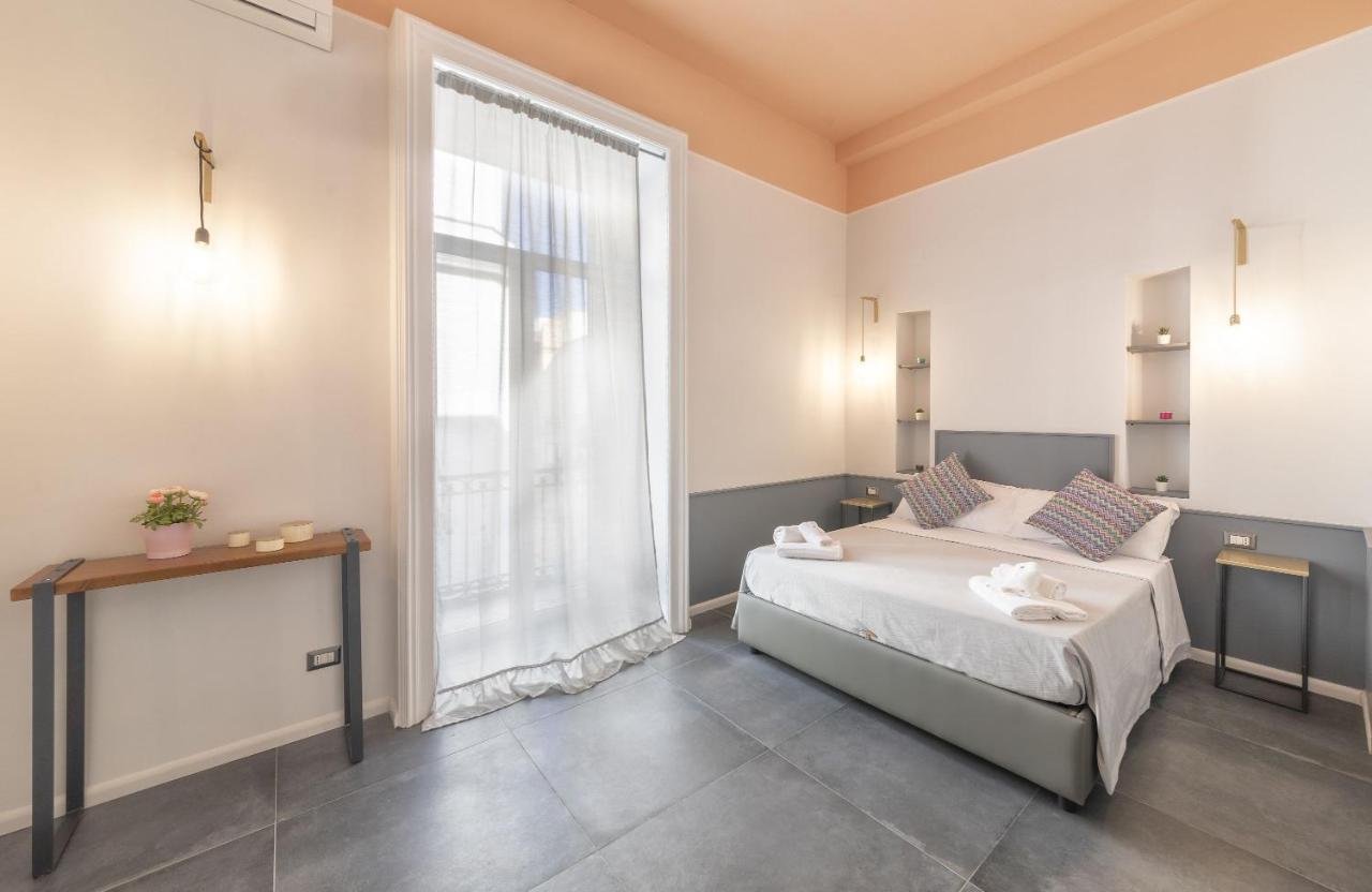Bed and Breakfast Be Italian Flat Duomo 319 Nápoles Exterior foto