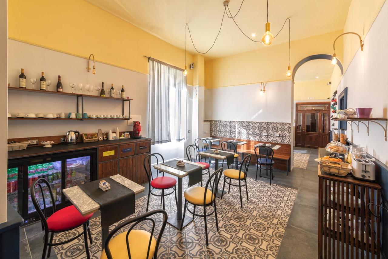 Bed and Breakfast Be Italian Flat Duomo 319 Nápoles Exterior foto