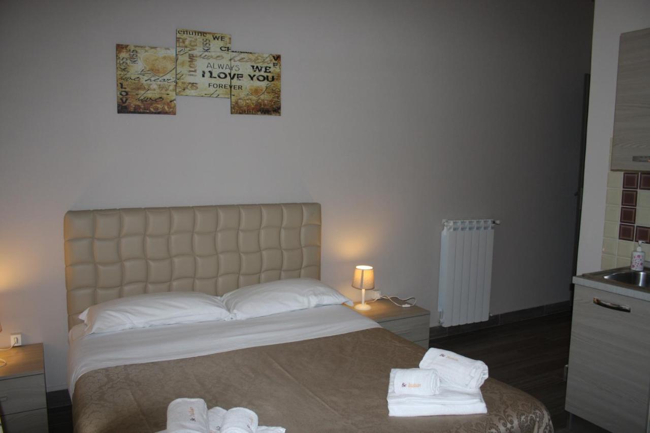 Bed and Breakfast Be Italian Flat Duomo 319 Nápoles Exterior foto